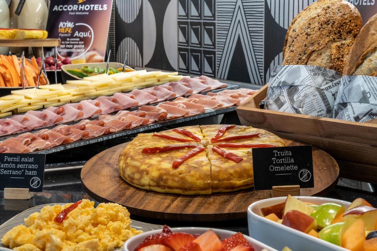 Ibis Styles Barcelona City Bogatell Esterno foto