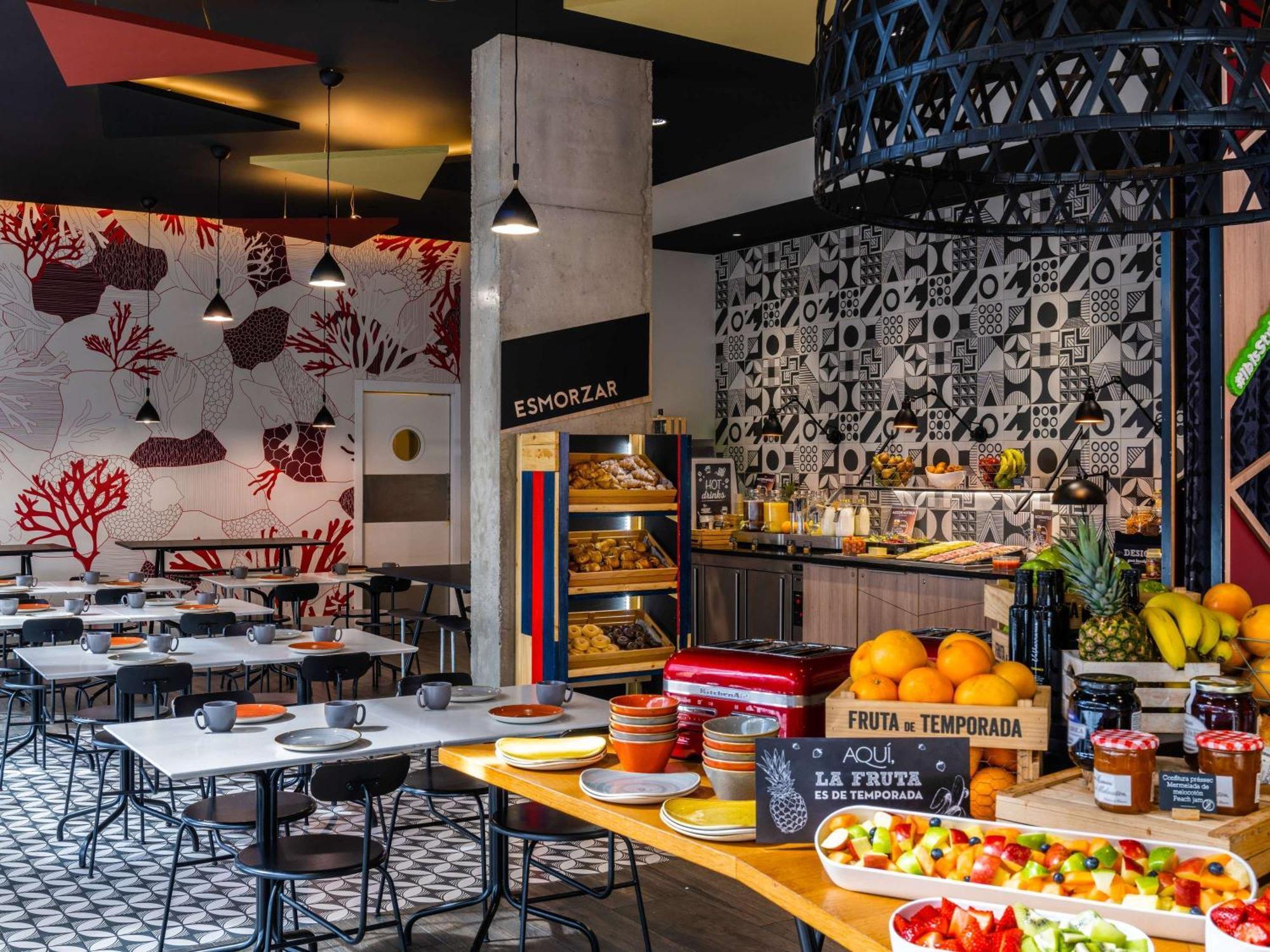 Ibis Styles Barcelona City Bogatell Esterno foto