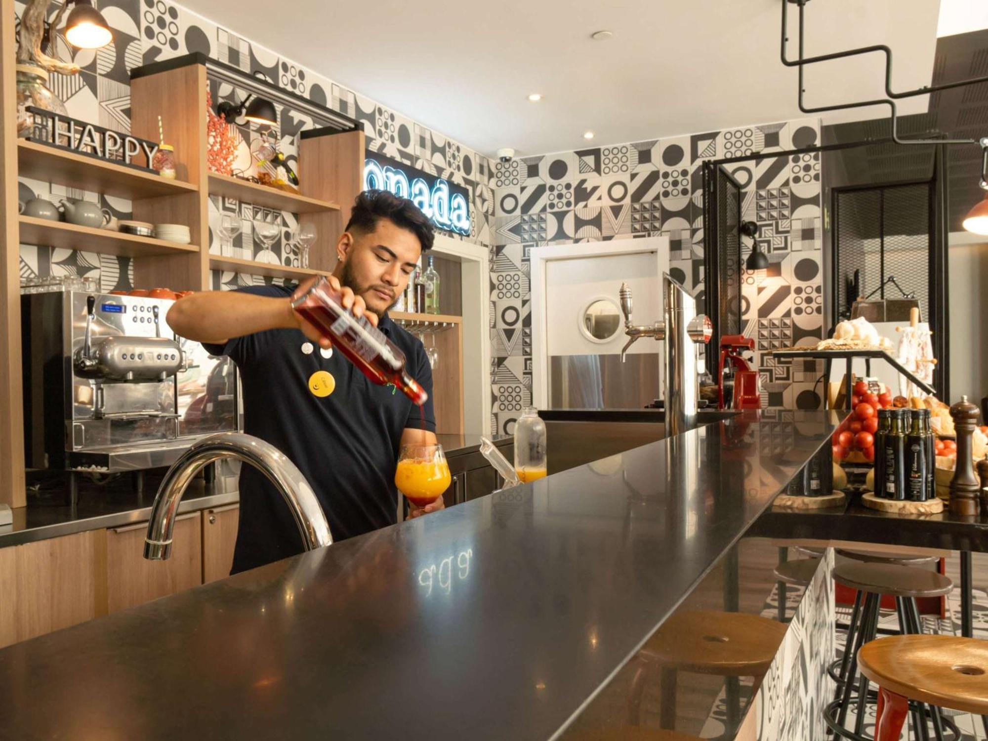 Ibis Styles Barcelona City Bogatell Esterno foto