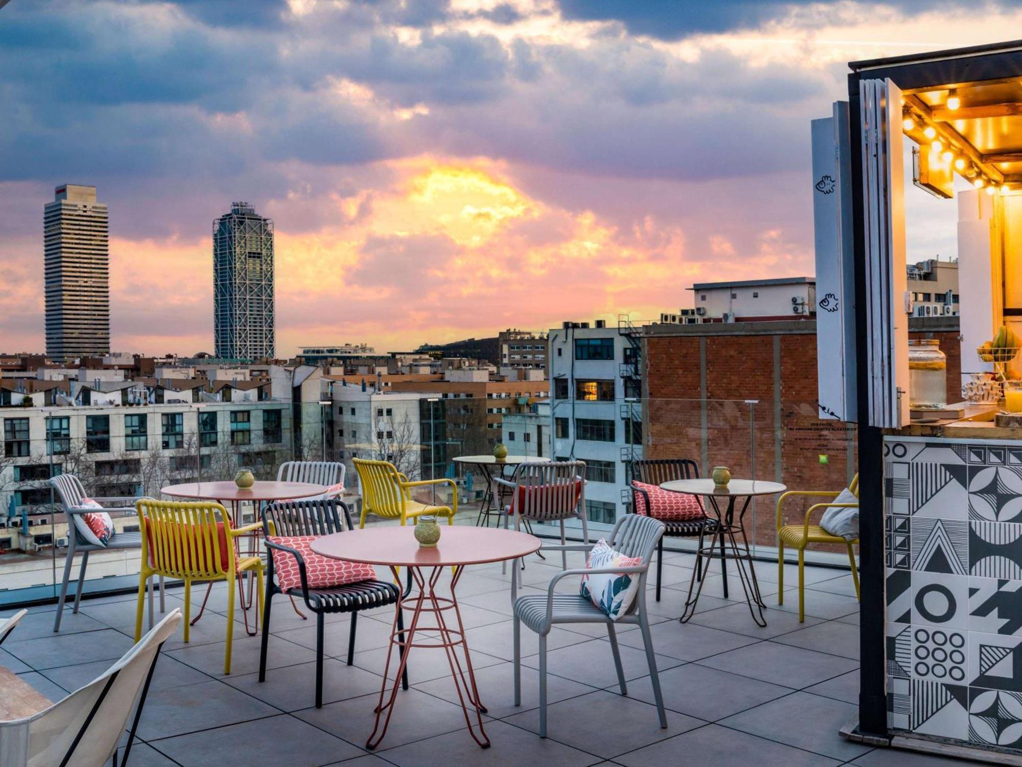 Ibis Styles Barcelona City Bogatell Esterno foto