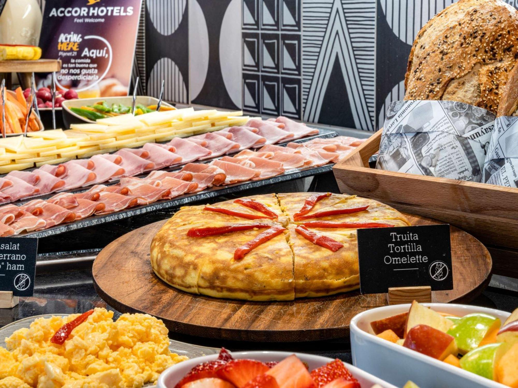 Ibis Styles Barcelona City Bogatell Esterno foto