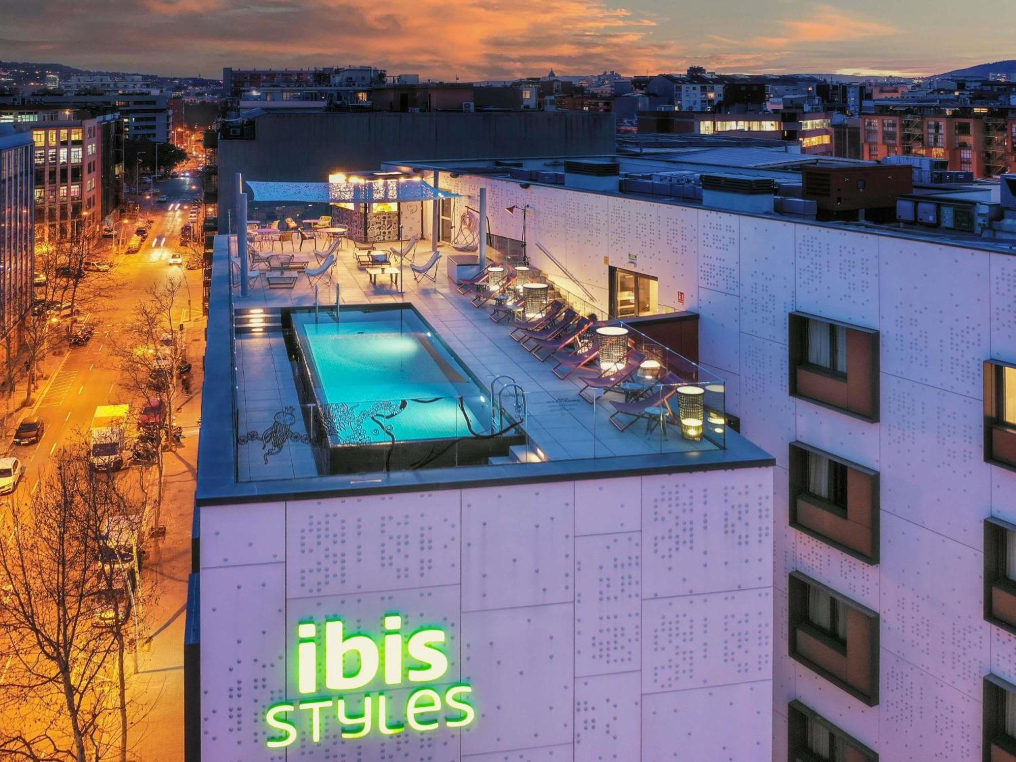 Ibis Styles Barcelona City Bogatell Esterno foto